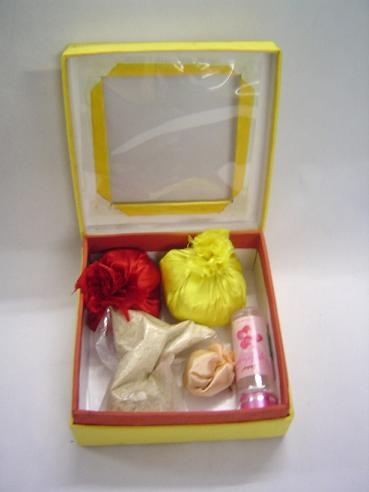 Holi box